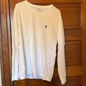 Long sleeve tee.